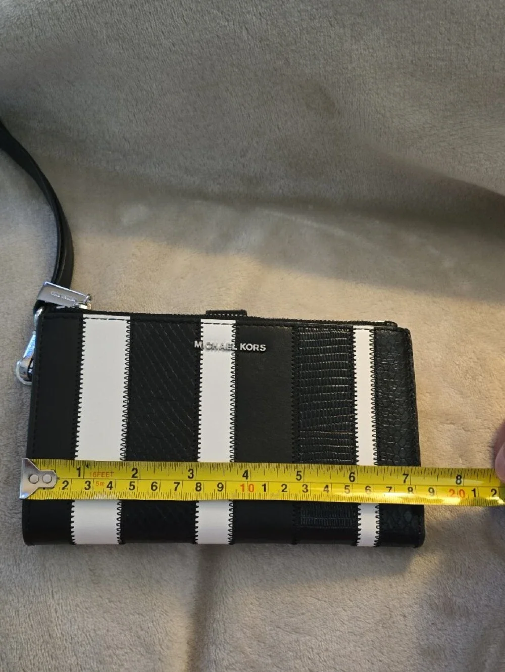 New Michael Kors Black & White Striped Wristlet Wallet